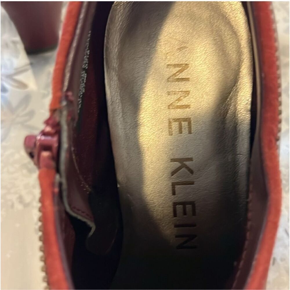 ANNE KLEIN | burgundy leather heeled booties 7.5 - Picture 5 of 8